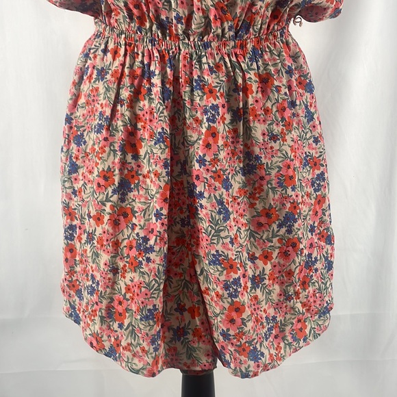 American Eagle floral jumper,shorts, V neck, Pink, Blue,White, bow tie,Medium - Picture 4 of 13